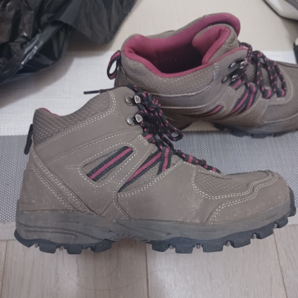 Womens McLeod Wide Fit Walking Boot - Picture 2 of 3